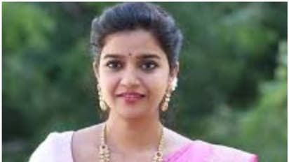 അത് ഞാനല്ല; വ്യാജ അക്കൗണ്ടുകള്ക്ക് എതിരെ നടി സ്വാതി റെഡ്ഡി