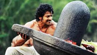 త్వరలో రాధేశ్యామ్ రిలీజ్ పెట్టుకుని బాహుబలి 3పై ప్రభాస్ కామెంట్స్.. జక్కన్న తగ్గడం లేదుగా..