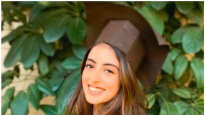 കൊച്ചുമകളുടെ ഗ്രാജുവേഷൻ ദിനം വീട്ടില് ആഘോഷിച്ചു; ഫോട്ടോ ഷെയര് ചെയ്ത് അമിതാഭ് ബച്ചൻ