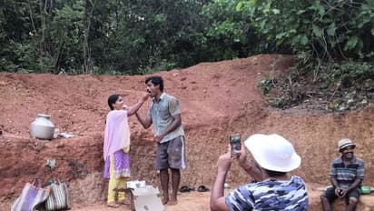 ಕೆರೆಯಲ್ಲಿಯೇ ನಡೆಯಿತು ಕಾರ್ಮಿಕರ ವೆಡ್ಡಿಂಗ್ ಆ್ಯನಿವರ್ಸರಿ..!