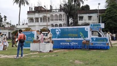 করোনা আতঙ্কে রবীন্দ্রনাথও 'একলা', ২৫ বৈশাখ পালন করলেন পুলিশকর্মীরা