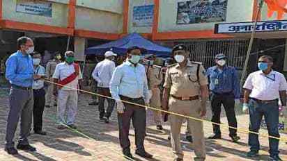 यूपी-राजस्थान बार्डर पर प्रवासियों को बार्डर पार करा रही है राजस्थान पुलिस