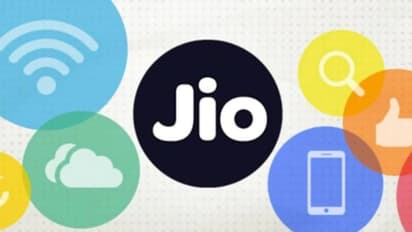 വീട്ടിലിരുന്നു ജോലി ചെയ്യുന്നവര്‍ക്കായി കൂടുതല്‍ ഡേറ്റ പ്ലാനുകളുമായി ജിയോ, അറിയേണ്ടത് ഇതെല്ലാം