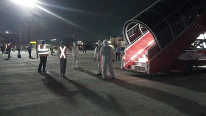 ലഖ്നൗവിലും പ്രവാസികള് വിമാനമിറങ്ങി; ക്വാറന്റൈന് പണം നല്കണം