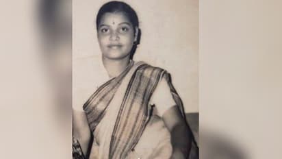 মায়ের ভালবাসায় আহ্লাদে আটখানা টলি-তারকারা, দেখুন বিশেষ মুহূর্তের অ্যালবাম