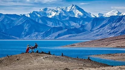 লাদাখ সীমান্তে উত্তেজনা ক্রমশই বাড়ছে, ভারতীয় সেনা লক্ষ্য করে পাথর ছুঁড়ছে চিনা সেনা