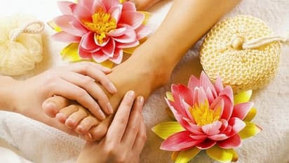 പാദങ്ങള്‍ മനോഹരമാക്കാം; വീട്ടിൽ ചെയ്യാവുന്ന ചില പരീക്ഷണങ്ങൾ...