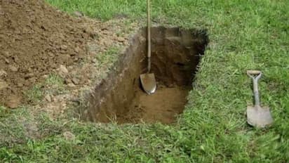 ಬೆಳಗಾವಿ: ಬೆಕ್ಕೇರಿಯಲ್ಲಿ ಸ್ಮಶಾನಭೂಮಿಯೇ ಕಾಣೆ..!