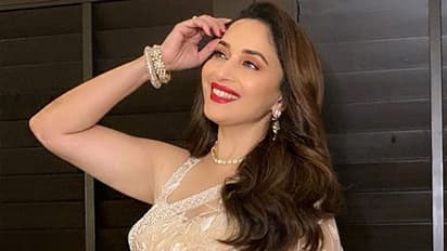 52 ವರ್ಷದ ಫಿಟ್‌ ಹಾಟ್‌ ಮಾಧುರಿ ಫಿಟ್‌ನೆಸ್‌  ಸೀಕ್ರೇಟ್ ರಿವೀಲ್..