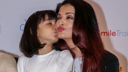 'আরাধ্যা কি প্রতিবন্ধী', আট বছরের মেয়েকে হাত ধরে হাঁটাতেই কটাক্ষের শিকার ঐশ্বর্য