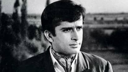   Shashi Kapoor: ಮನೆ ನಡೆಸಲು ಹೆಂಡತಿ ಚಿನ್ನವನ್ನೇ ಮಾರಿದ್ರಂತೆ ಕರೀನಾ ಕಪೂರ್  ಚಿಕ್ಕಪ್ಪ 