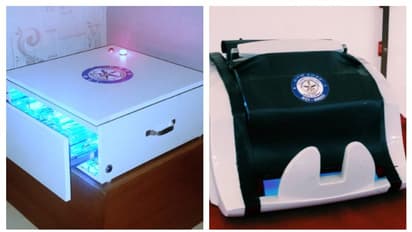 স্পর্শ  ছাড়াই অতিবেগুনি রশ্মি দিয়ে জীবাণুমুক্ত  মোবাইল ও টাকা, যন্ত্র বানিয়ে তাক লাগাল ডিআরডিও