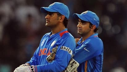 ശരിക്കും അത്ര 'കൂള്' അല്ല ധോണി; കുല്ദീപിനും ഷമിക്കും പിന്നാലെ ധോണിയിലെ 'ചൂടനെ'ക്കുറിച്ച് ഗംഭീറും പത്താനും