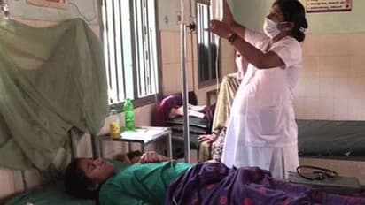 உலக செவிலியர் தினத்தில் நெகிழ்ச்சி... 9 மாத கர்ப்பிணி செவிலியரின் வியக்க வைக்கும் சேவை..!