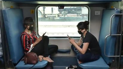 ভারতীয় রেলের ১৬৭ বছরের ইতিহাসে উলোটপুরাণ, লকডাউন চললেও আয়ের থেকে খরচ বেশি