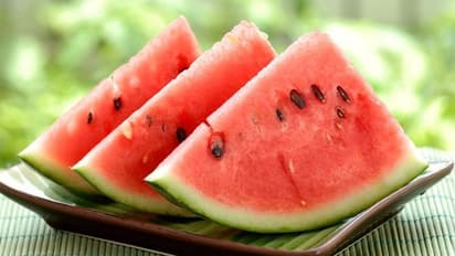 Turmushga chiqqan ayollar porno suratlarni tomosha qilishadi Agressiv sikishadi