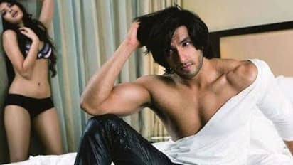 'রণবীরের প্রথম কেনা কন্ডোম কী', প্রশ্ন শুনেই লজ্জায় লাল প্রিয়াঙ্কা