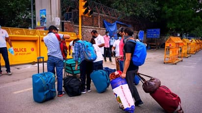 നാലാംഘട്ട ലോക്ക് ഡൗൺ: ഓട്ടോ,ടാക്സി സർവ്വീസിന് അനുമതി ലഭിച്ചേക്കും, വിമാനസർവ്വീസും തുടങ്ങും