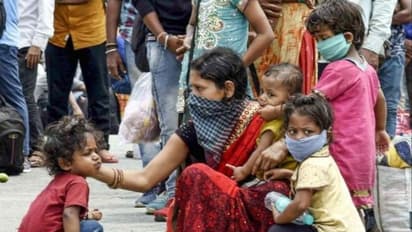 ഭൂമി ഈട് വച്ച് പലിശയ്ക്ക് പണമെടുക്കുന്നു, ആഹാരസാധനങ്ങൾ കുറവ്; ഇന്ത്യൻ ഗ്രാമങ്ങൾ ഗുരുതരാവസ്ഥയിൽ