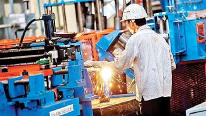 ఎంఎస్ఎంఈలకు ఊతం.. రూ.50 వేల కోట్లు ఈక్విటీ పెట్టుబడులకు కేంద్రం గ్రీన్ సిగ్నల్