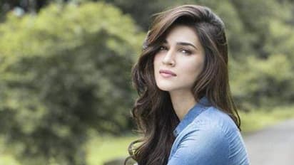 না খেতে পেয়ে মরতে বসেছেন ধারাবাহিকের শিল্পী, দুর্দশার ভিডিও শেয়ার বলি অভিনেত্রীর