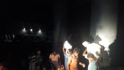 ಲಾಕ್‌ಡೌನ್‌ ಎಫೆಕ್ಟ್‌: ನಡುನೀರಲ್ಲೇ ಕೈಬಿಟ್ಟ ಮಾಲೀಕ, ಸಂಕಷ್ಟದಲ್ಲಿದ್ದ ಕಾರ್ಮಿಕರಿಗೆ ನೆರವಾದ ಜಡ್ಜ್..!