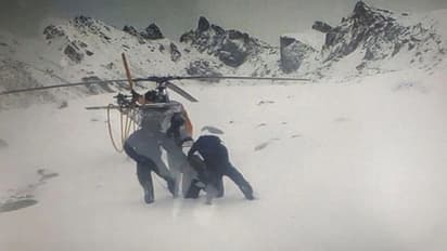 സിക്കിമിൽ ഹിമപാതത്തിൽപ്പെട്ട് സൈനികനെ കാണാതായി; 17 പേരെ രക്ഷപ്പെടുത്തി