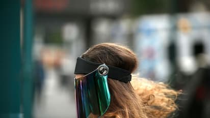 মৃত্যু মিছিলে স্পেনকে ছাড়িয়ে গেল ফ্রান্স, গোটা বিশ্বে মারণ ভাইরাসের বলি ৩ লক্ষের বেশি