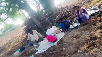 ಕ್ವಾರಂಟೈನ್ಗೆ ಗ್ರಾಮಸ್ಥರ ಹಿಂದೇಟು: ಪುಟ್ಟ ಮಕ್ಕಳ ಜೊತೆ ಹೊಲದಲ್ಲೇ ರಾತ್ರಿ ಕಳೆದ ಕುಟುಂಬ..!