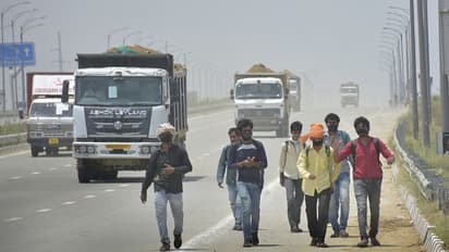 ಹುನಗುಂದ: ಕೈಯಲ್ಲಿ ನಯಾಪೈಸೆ ಇಲ್ಲ: 2 ಸಾವಿರ ಕಿಮೀ ನಡೆದು ಬಿಹಾರಕ್ಕೆ ಹೊರಟ ಕಾರ್ಮಿಕರು!