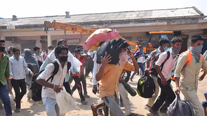இறந்தவரின் சடலத்தையும் அவரது 3குழந்தைகளையும் நடுரோட்டில் இறக்கி விட்ட மனிதநேயமற்ற டிரைவர்.! மரத்துப்போன மனிதம்