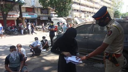 লকডাউনে নিয়মভঙ্গকারীদের রাস্তায় ওঠ-বোস, ভাইরাল ভিডিও