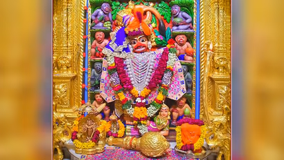 কোনওদিন হবে না অর্থের অভাব, ঘরে রাখুন বজরঙ্গবলীর এই ছবি