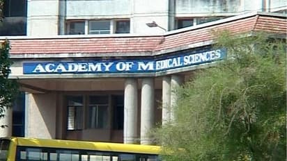 പരിയാരത്ത് നിരീക്ഷണത്തിലുണ്ടായിരുന്ന യുവതിക്ക് മങ്കിപോക്സില്ല, തക്കാളിപ്പനിയെന്ന് സ്ഥിരീകരണം