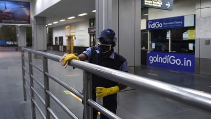 യാത്രക്കാർക്ക് ആരോഗ്യ സേതു നിർബന്ധം; ആഭ്യന്തര വിമാന സർവ്വീസ് മാർഗനിർദ്ദേശങ്ങൾ പുറത്തിറങ്ങി