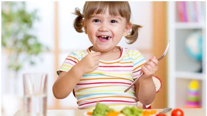 ഈ ഭക്ഷണങ്ങൾ കുട്ടികൾക്ക് നൽകണമെന്ന് പറയുന്നതിന്റെ കാരണം...