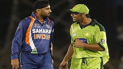 షోయబ్ అక్తర్ కోసం టికెట్లు బుక్ చేసిన హర్భజన్ సింగ్... సెమీస్‌ కోసం అడిగితే...