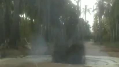 తూ.గో జిల్లాలో ఓఎన్జీసీ పైప్లైన్ నుండి గ్యాస్ లీకేజీ: భయాందోళనలో స్థానికులు