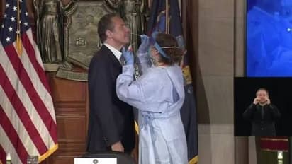 'നിങ്ങളും പരിശോധിക്കൂ'; കൊവിഡ് 19 പരിശോധന ടിവിയില് ലൈവായി നടത്തി ന്യൂയോര്ക്ക് ഗവര്ണര്