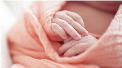 मां के बाद अब 17 दिन का बेटा कोरोना पॉजिटिव, चिंता में स्वास्थ्य विभाग, कैसे करें इलाज