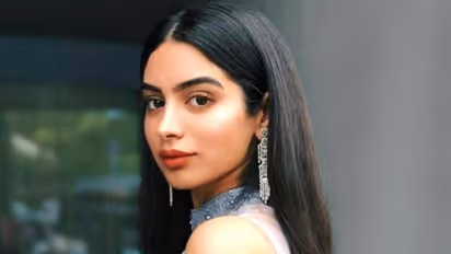 ತಾಯಿಯ ನೆನಪನ್ನು ಹೇಗೆ ಎಲ್ಲಾ ಕಡೆ ಒಯ್ಯುತ್ತಾರೆ ನೋಡಿ ಖುಷಿ ಕಪೂರ್‌!