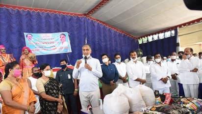 కరోనా కష్టకాలంలోనూ రాష్ట్రంపై కేంద్రం ఒత్తిడి: హరీష్ రావు సీరియస్ వ్యాఖ్యలు