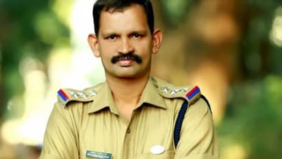 'ഒരിക്കൽ തുറന്നാൽ പിന്നീട് അടച്ചിടാത്ത ഏക സ്ഥാപനം'; മാനന്തവാടിയില് നിന്ന് പൊലീസ് ഓഫീസറുടെ കുറിപ്പ്