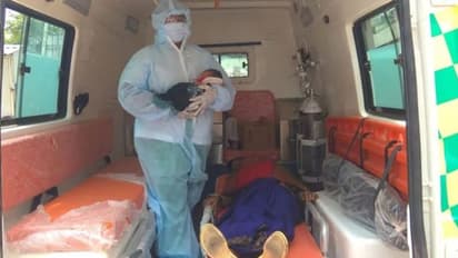 നാട്ടിലേക്കുള്ള യാത്രയ്ക്കിടെ പ്രസവവേദന; സ്പെഷ്യൽ ട്രെയിനിൽ പെൺകുഞ്ഞിന് ജന്മം നൽകി യുവതി