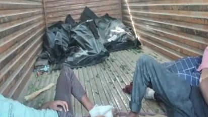 യുപിയില് അതിഥി തൊഴിലാളികളെ കയറ്റിയ വാഹനത്തില് ടാര്പോളിനില് പൊതിഞ്ഞ് മൃതദേഹവും