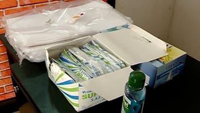 ബാര്ബര് ഷോപ്പുകള് 'ഓണ്' ആകുമ്പോള് തയ്യാറെടുപ്പുകള് ഇങ്ങനെ; വീഡിയോ...