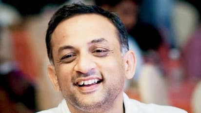 ఏ హీరోని ఉద్దేశించి ..'బాహుబలి' నిర్మాత ఈ సెటైర్ ట్వీట్ ?