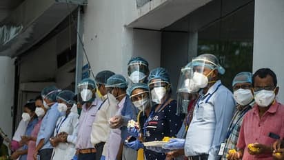 देश में एक ही दिन में कोरोना के 6,767 नए मामले, 1.31 लाख पहुंची संक्रमितों की संख्या