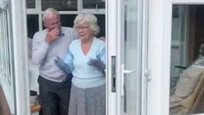 കൊവിഡ് കാലത്ത് മുത്തശ്ശിയെ ചേര്ത്തണയ്ക്കാന് യുവാവിന്റെ കണ്ടുപിടുത്തം...!