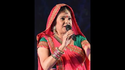 प्रियंका के बस विवाद में आखिर कांग्रेस ने क्यों मालिनी अवस्थी को बनाया निशाना